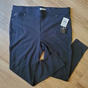 Retrology pull on Black Jegging